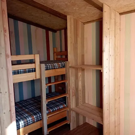 Country house Cabanes Dans Les Arbres Du